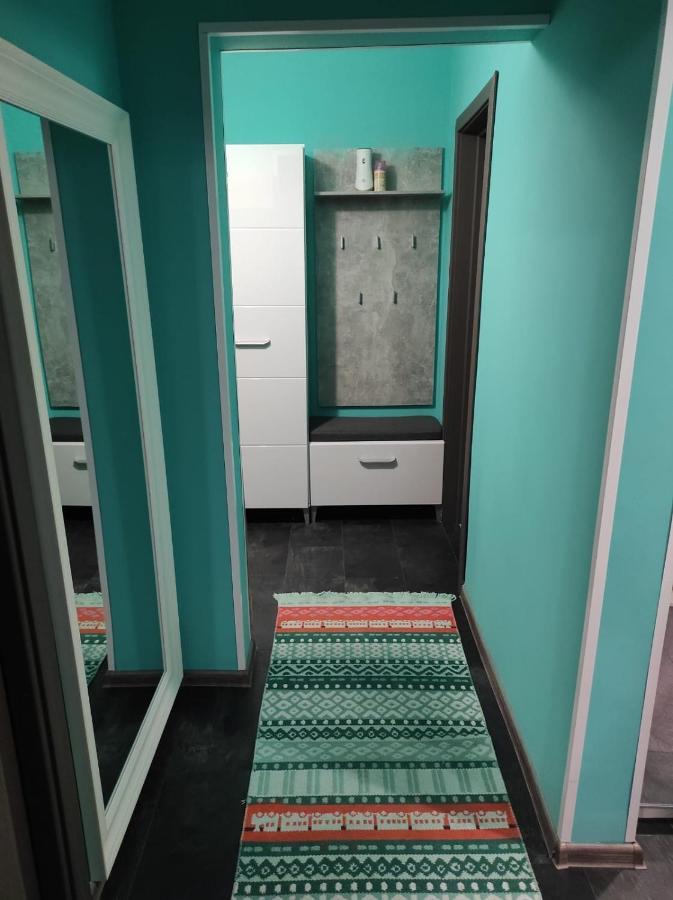 בוקרשט Private Room Near 3 Min Metrou Crangasi, 40 M2 מראה חיצוני תמונה