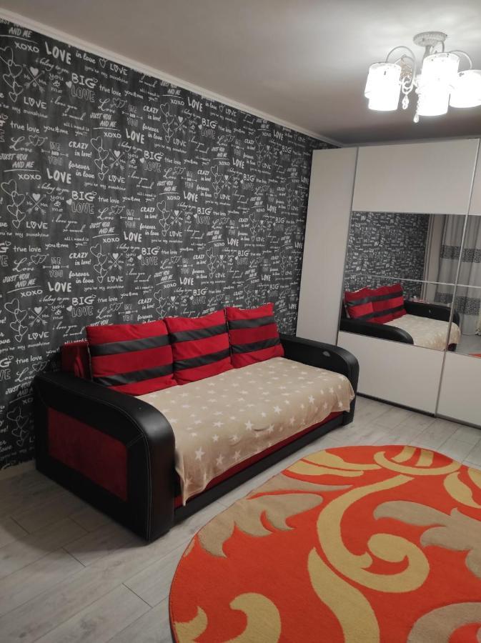 בוקרשט Private Room Near 3 Min Metrou Crangasi, 40 M2 מראה חיצוני תמונה