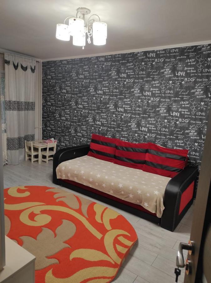 בוקרשט Private Room Near 3 Min Metrou Crangasi, 40 M2 מראה חיצוני תמונה