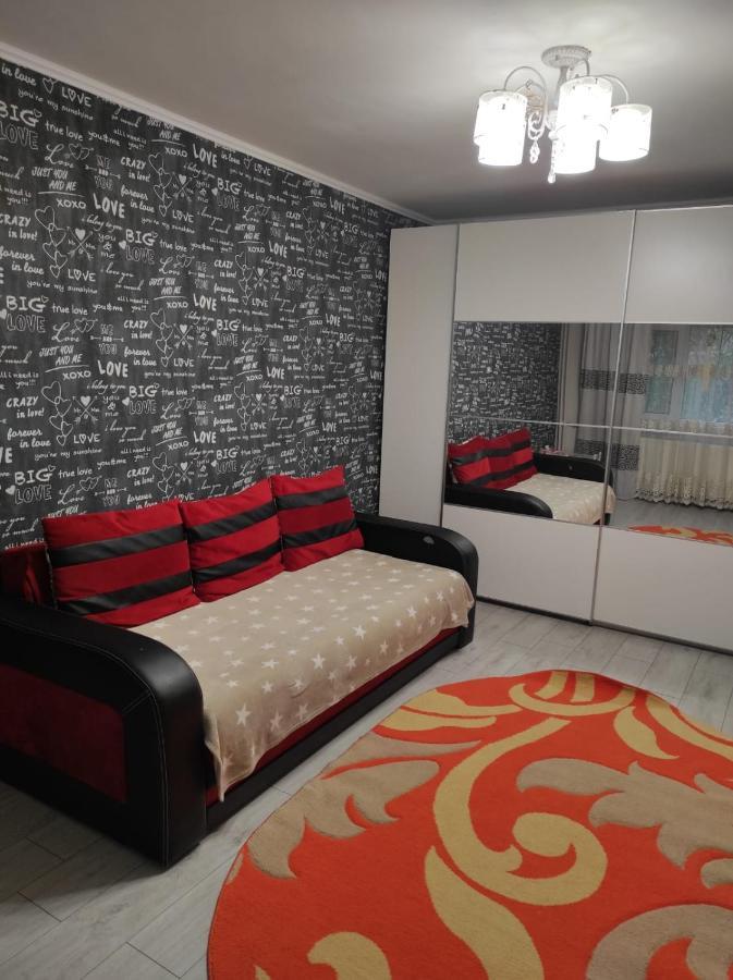 בוקרשט Private Room Near 3 Min Metrou Crangasi, 40 M2 מראה חיצוני תמונה